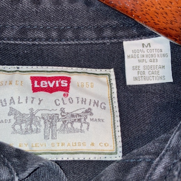 Men’s black denim shirt. Levi’s. - Picture 6 of 6
